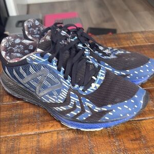 New Balance Black and Blue Running Shoes